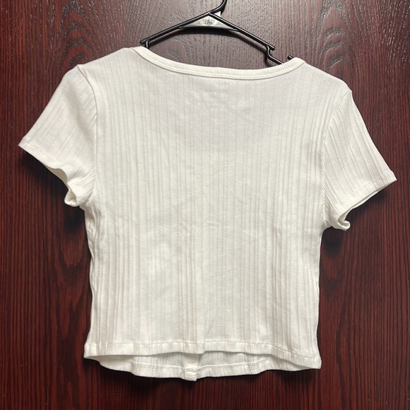 The OG tee collection crop top. - Picture 2 of 3